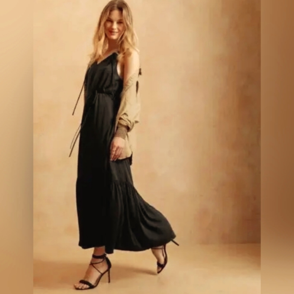 SALE! NWT Banana Republic Stappy, Halter Tiered, Maxi Dress, Black Size S Petite